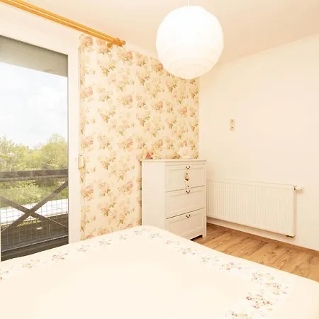 976 - Lakoparkban Teljes Panoramas, Koezvetlen Vizparti, 2 Szobas Modern *